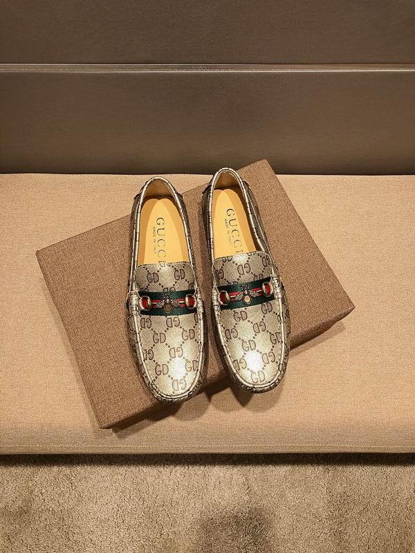 Gucci Men's Shoes 984